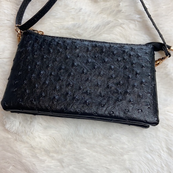 Black Crossbody Adjustable Purse - Picture 3 of 11